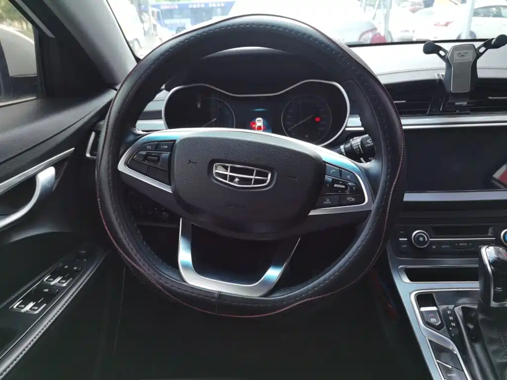 Geely Emgrand — миниатюра 10