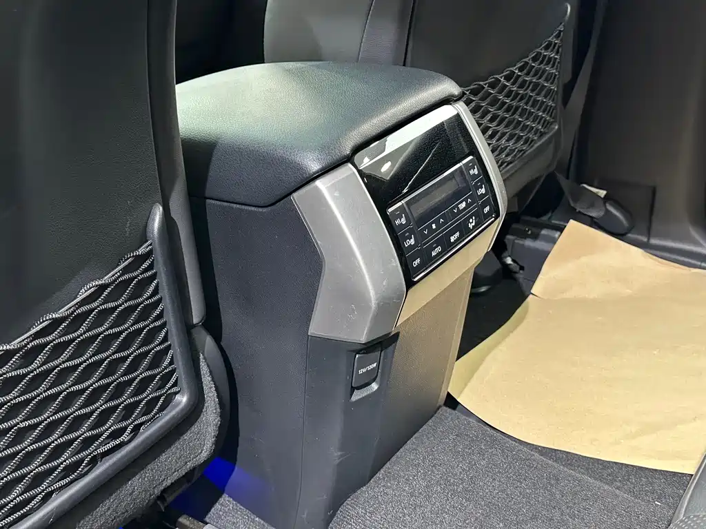 Toyota Prado — миниатюра 18