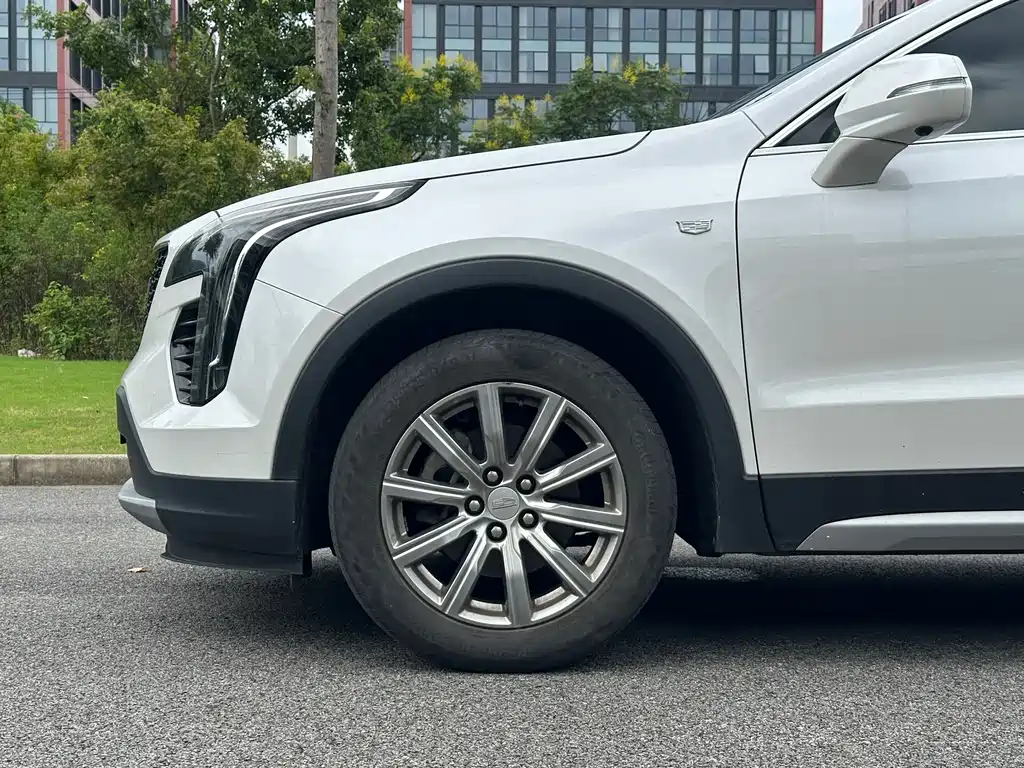 Cadillac XT4 — миниатюра 8