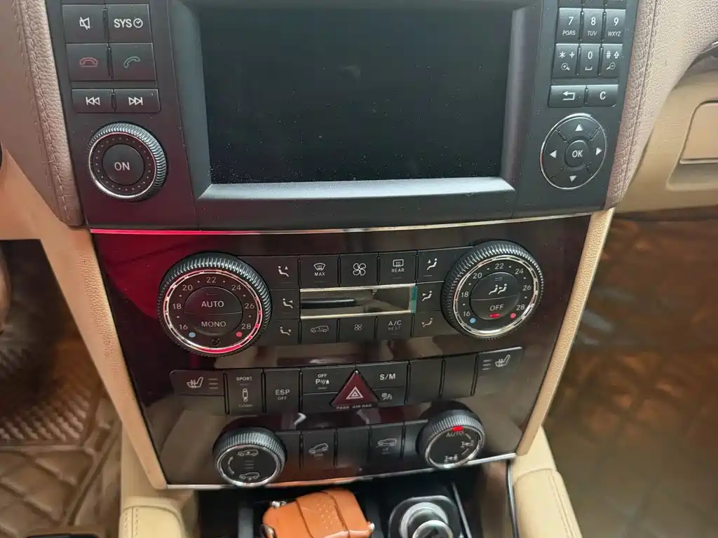 Mercedes-Benz GL-Class — миниатюра 9