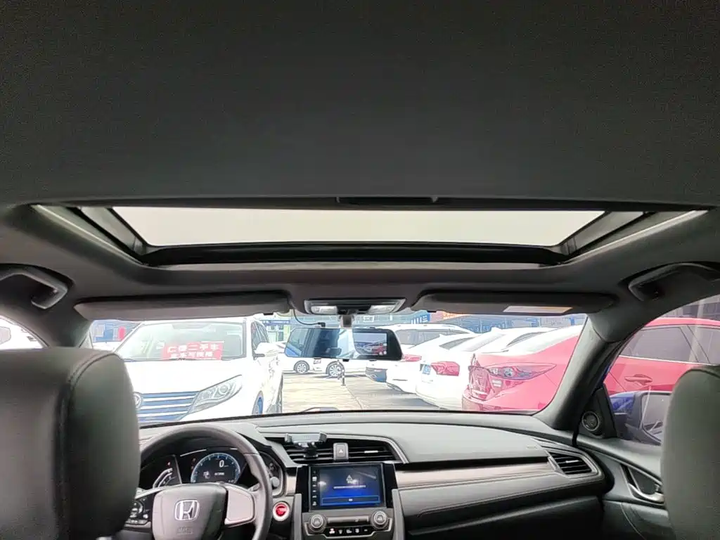 Honda Civic — миниатюра 18