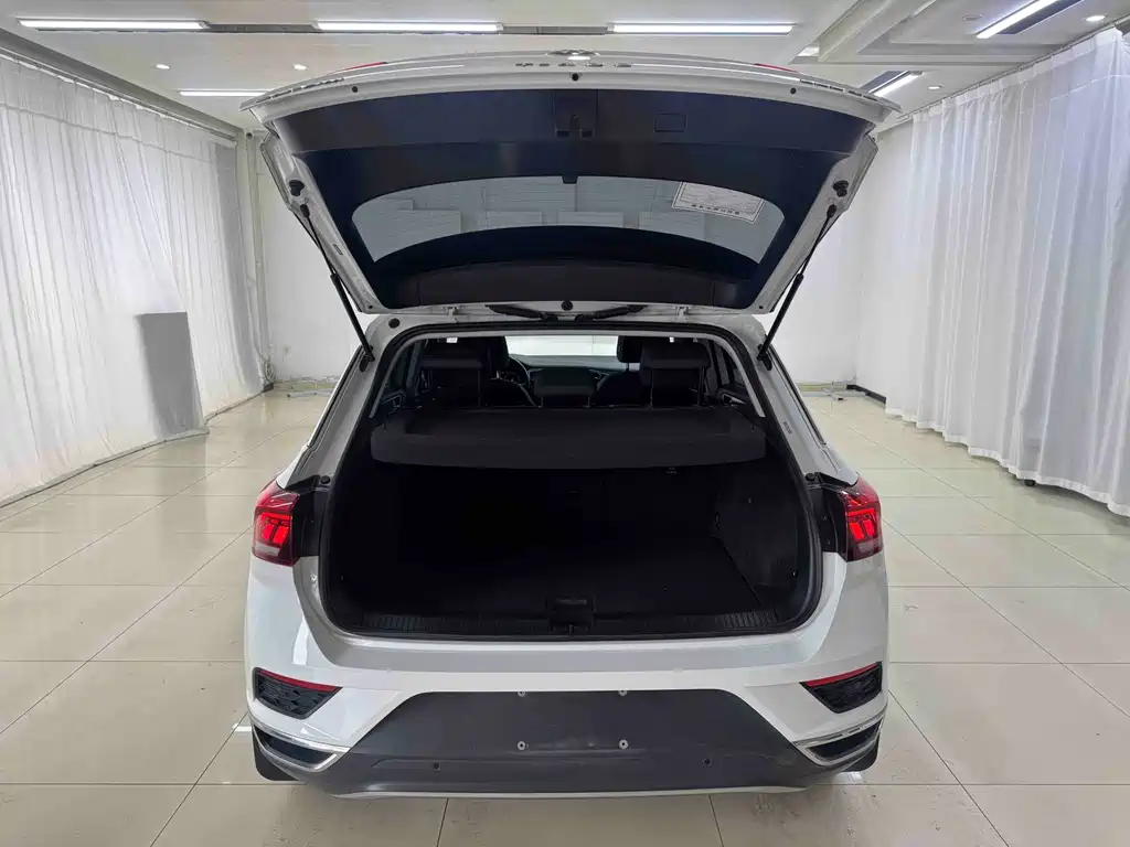 Volkswagen T-Roc — миниатюра 20