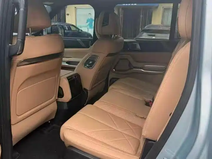 Fangchengbao Leopard 8 8 2025 Flagship 7 мест