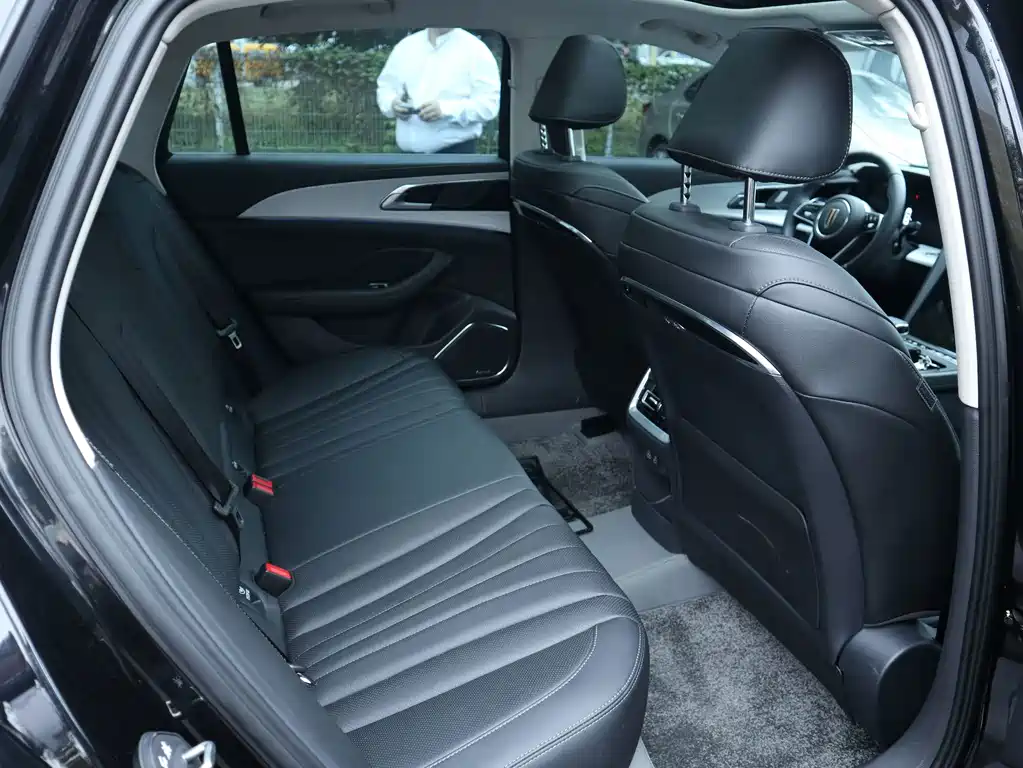 Hongqi Hongqi H5 — миниатюра 14