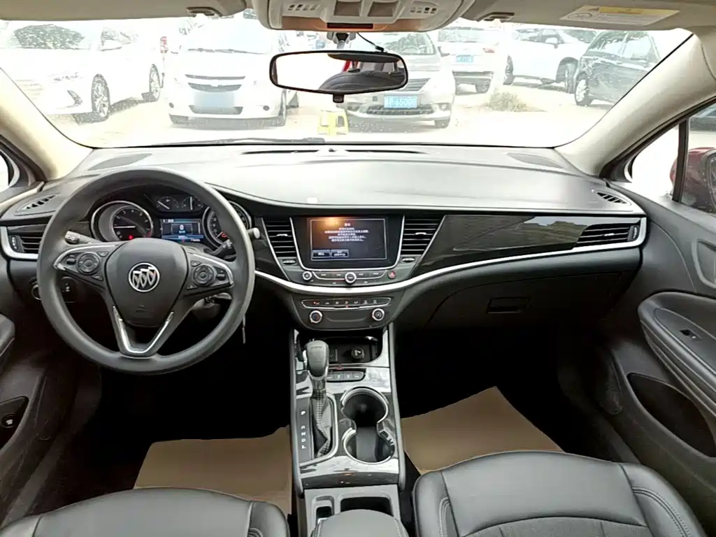 Buick Verano — миниатюра 10