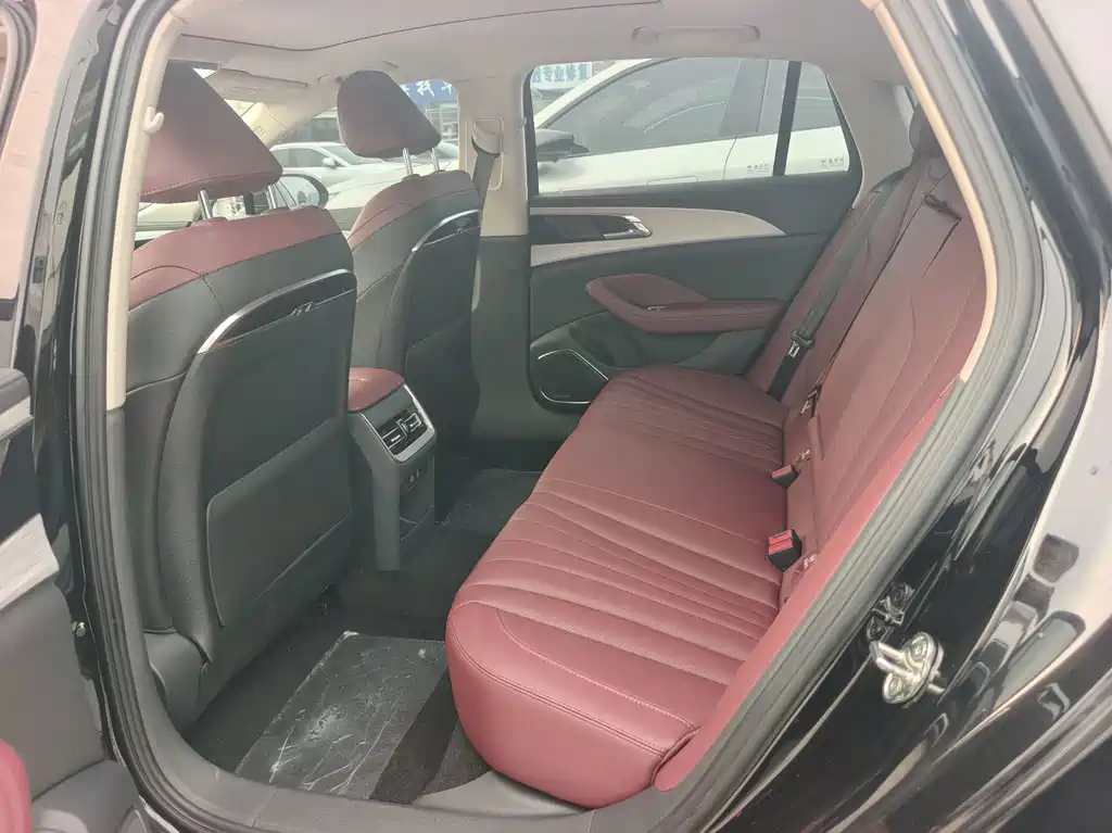 Hongqi Hongqi H5 — миниатюра 9