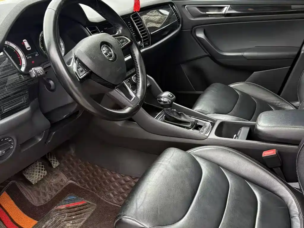 Skoda Kodiaq TSI330 7 seats 2WD Luxury Tech Edition, фото 10