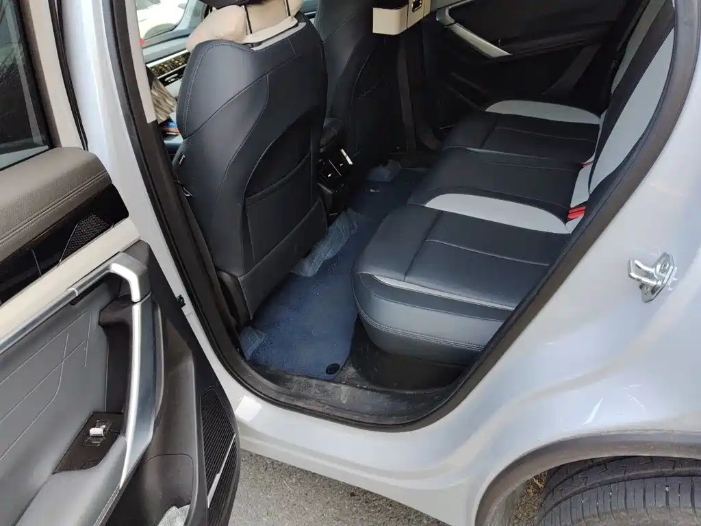 Geely Boyue L — миниатюра 13
