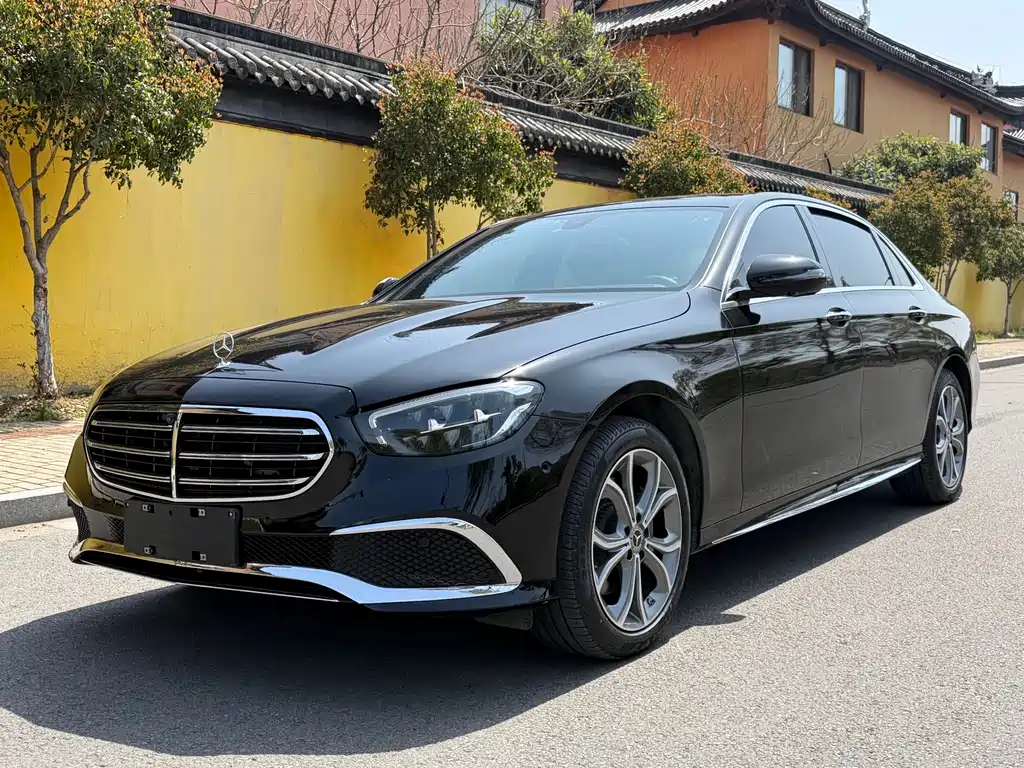 Mercedes-Benz E-Class 2023