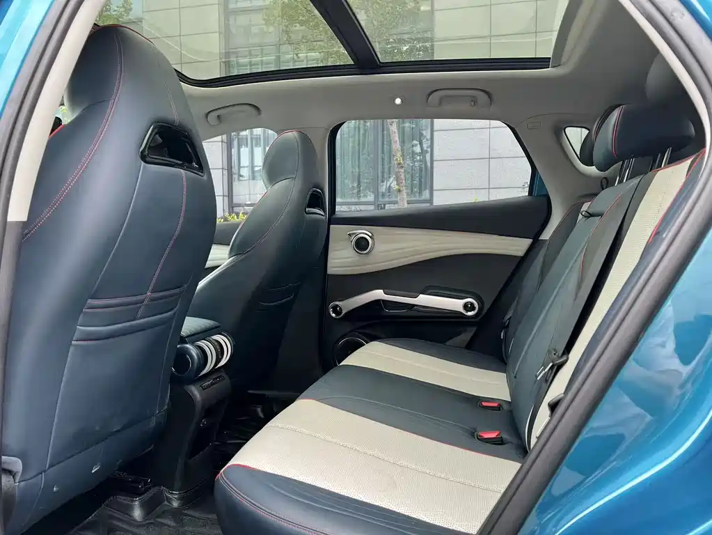 BYD Yuan Plus — миниатюра 8