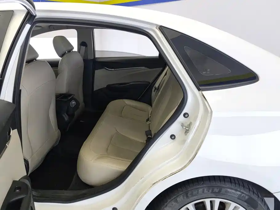 Buick Excelle — миниатюра 11