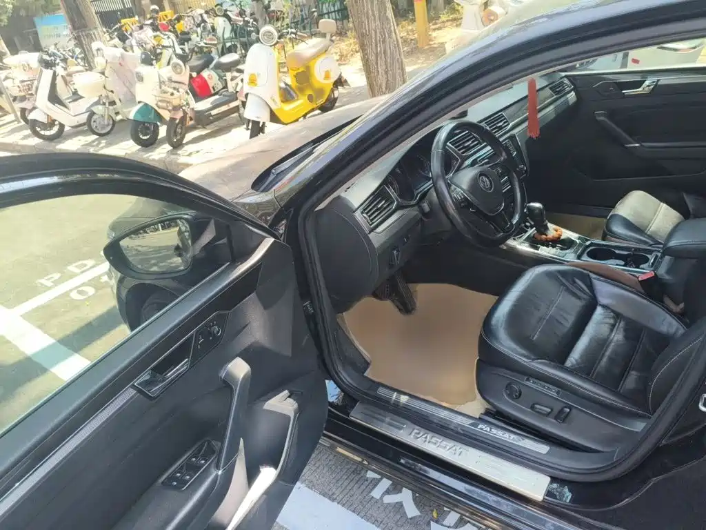 Volkswagen Passat — миниатюра 14