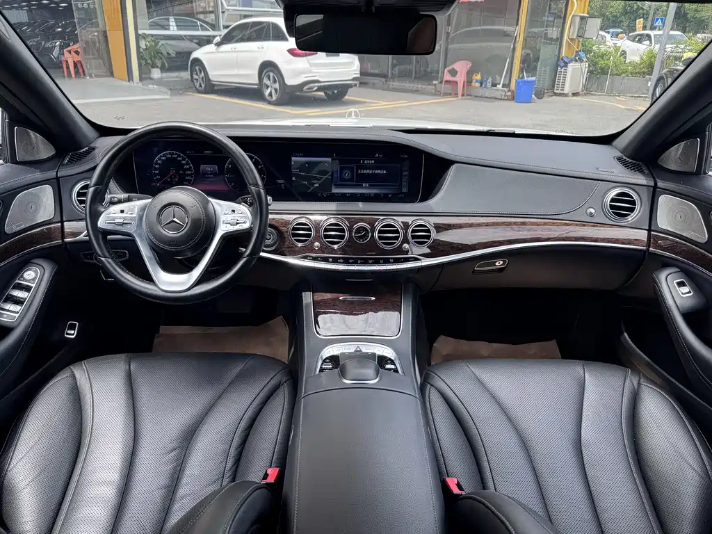 Mercedes-Benz S-Class — миниатюра 6