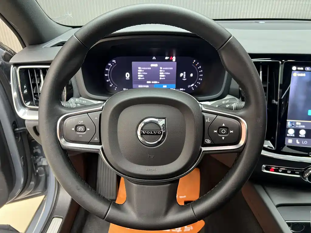 Volvo S60 2024 B4 Luxury