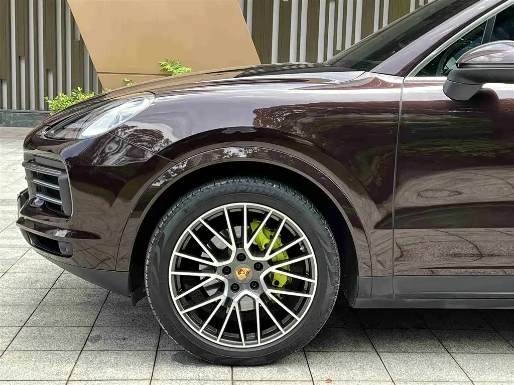 PORSCHE CAYENNE NEW ENERGY