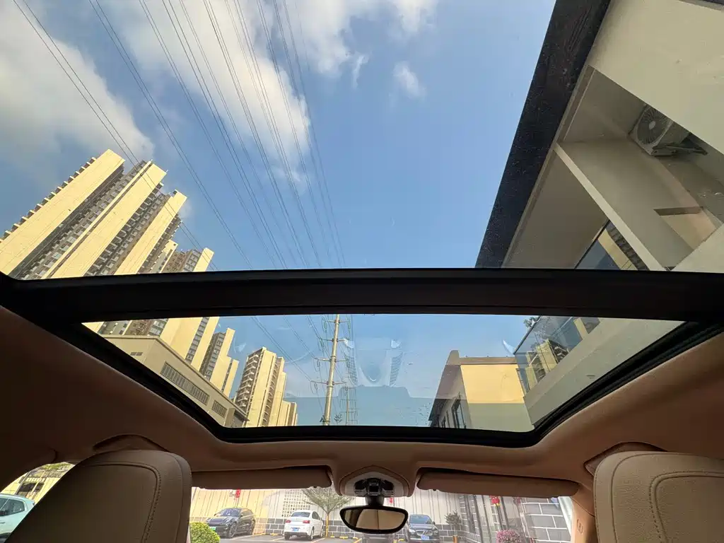 Porsche Cayenne — миниатюра 24