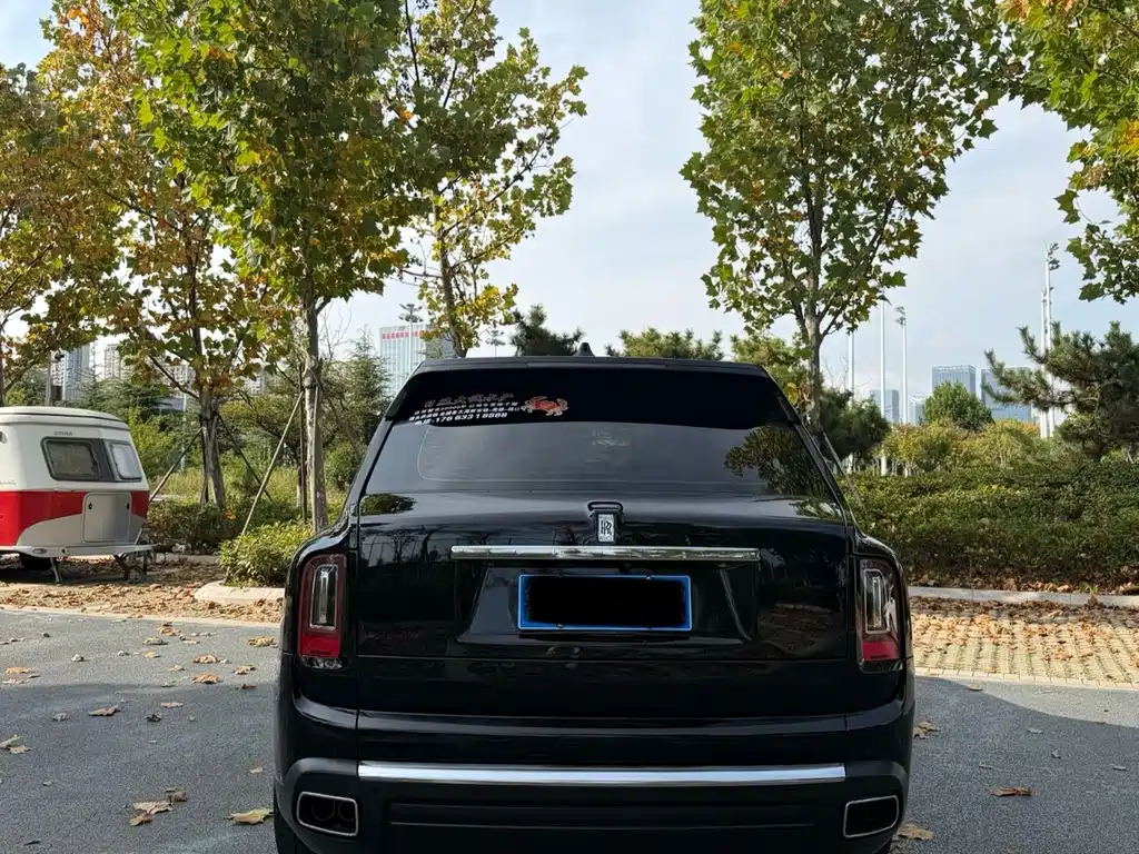 Rolls-Royce Cullinan — миниатюра 7