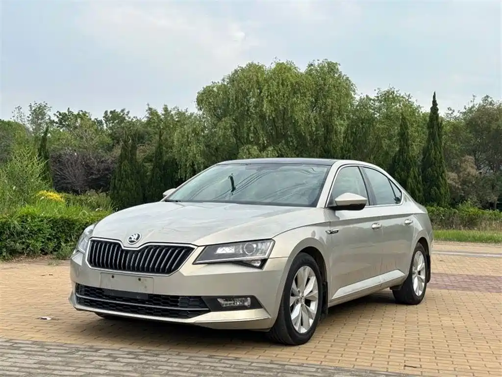Skoda Superb 2016