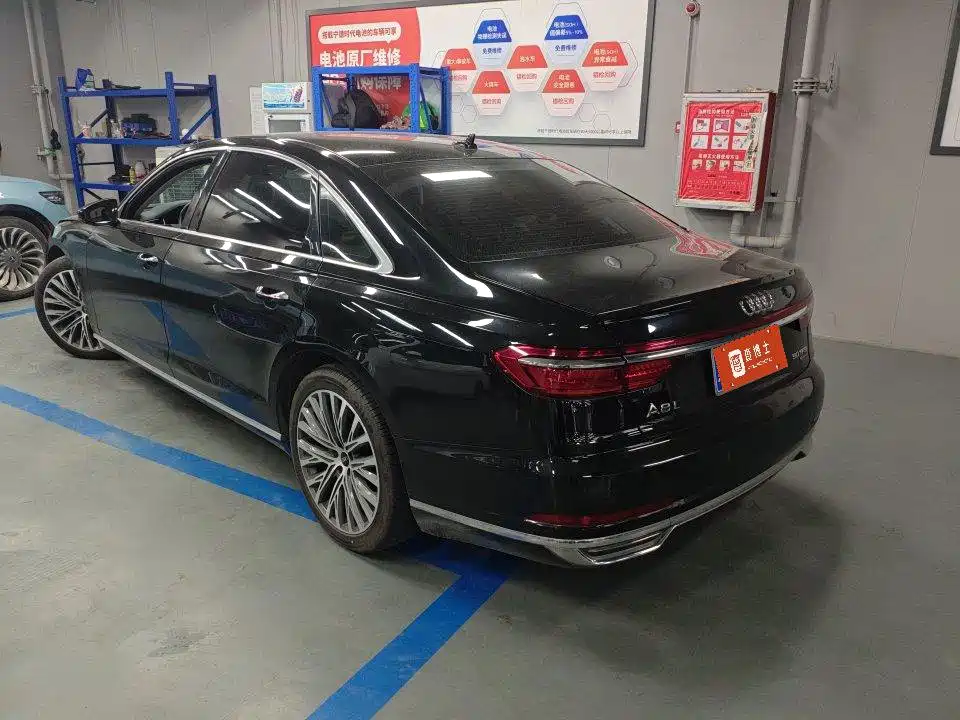 Audi A8 — миниатюра 3