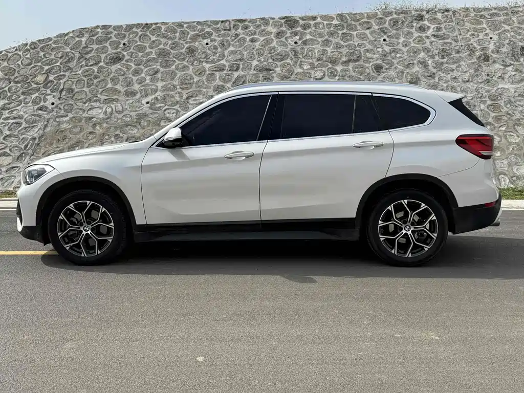 BMW  X1