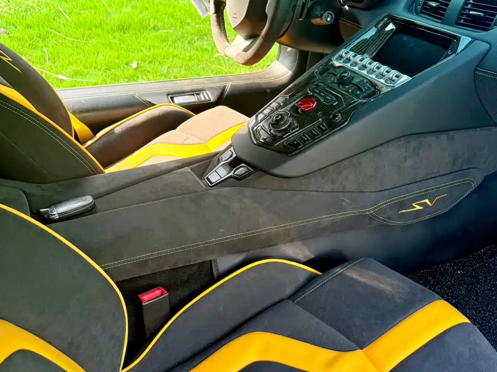 Lamborghini Aventador — миниатюра 5