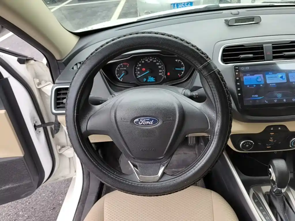 Ford Escort — миниатюра 11