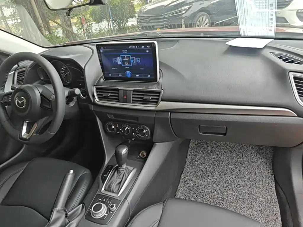 Mazda 3 Axela — миниатюра 10