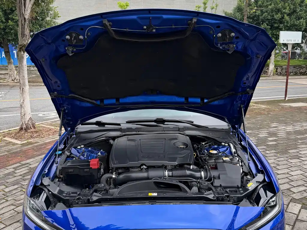 Jaguar XEL — миниатюра 22