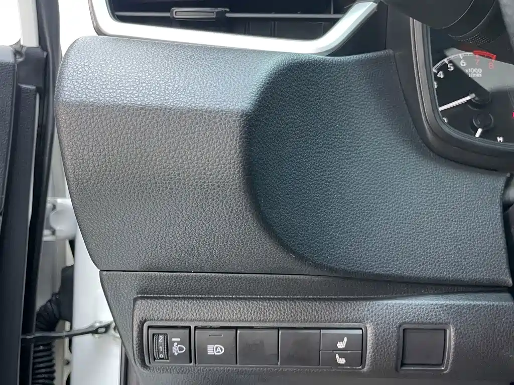 Toyota Corolla — миниатюра 13