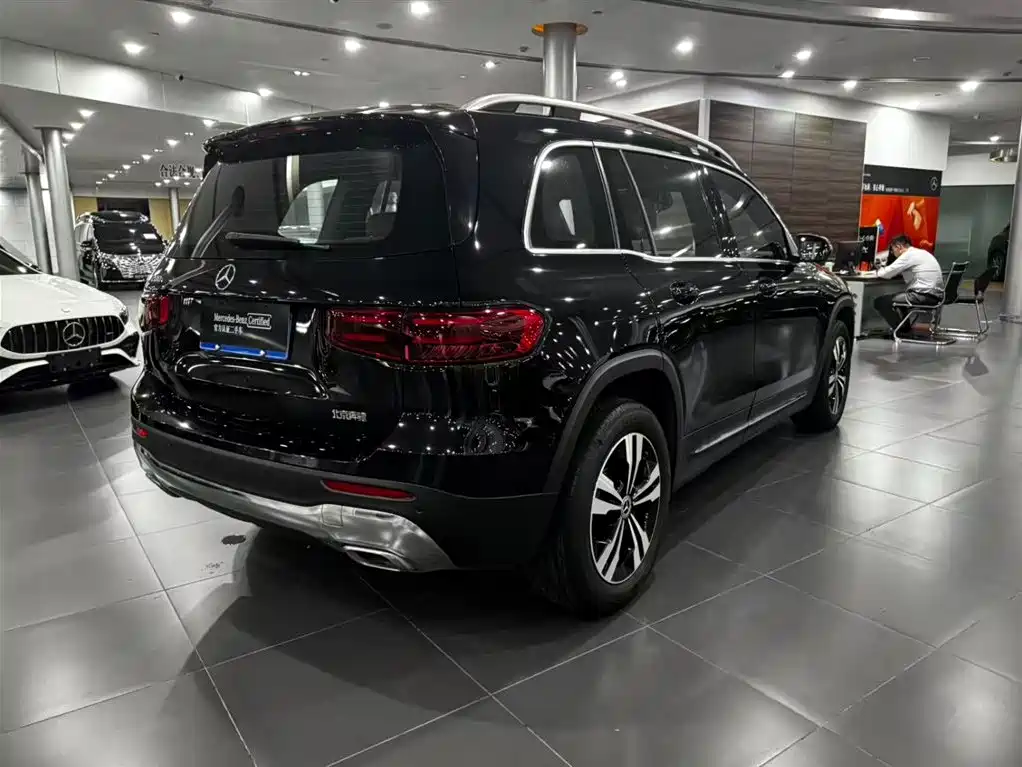 Mercedes-Benz GLB — миниатюра 5