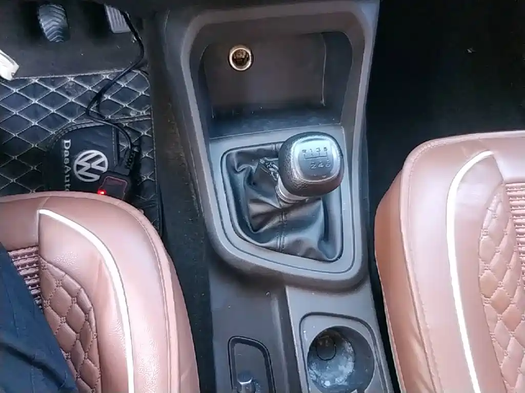 Wuling Hongguang V — миниатюра 14