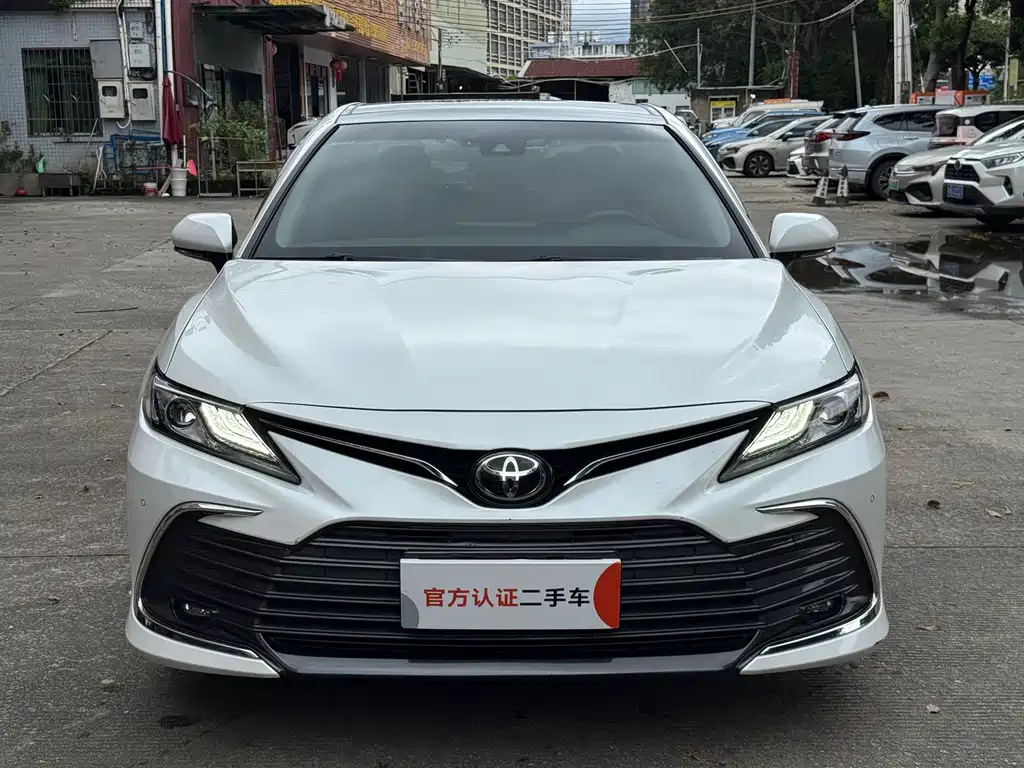 Toyota Camry — миниатюра 2