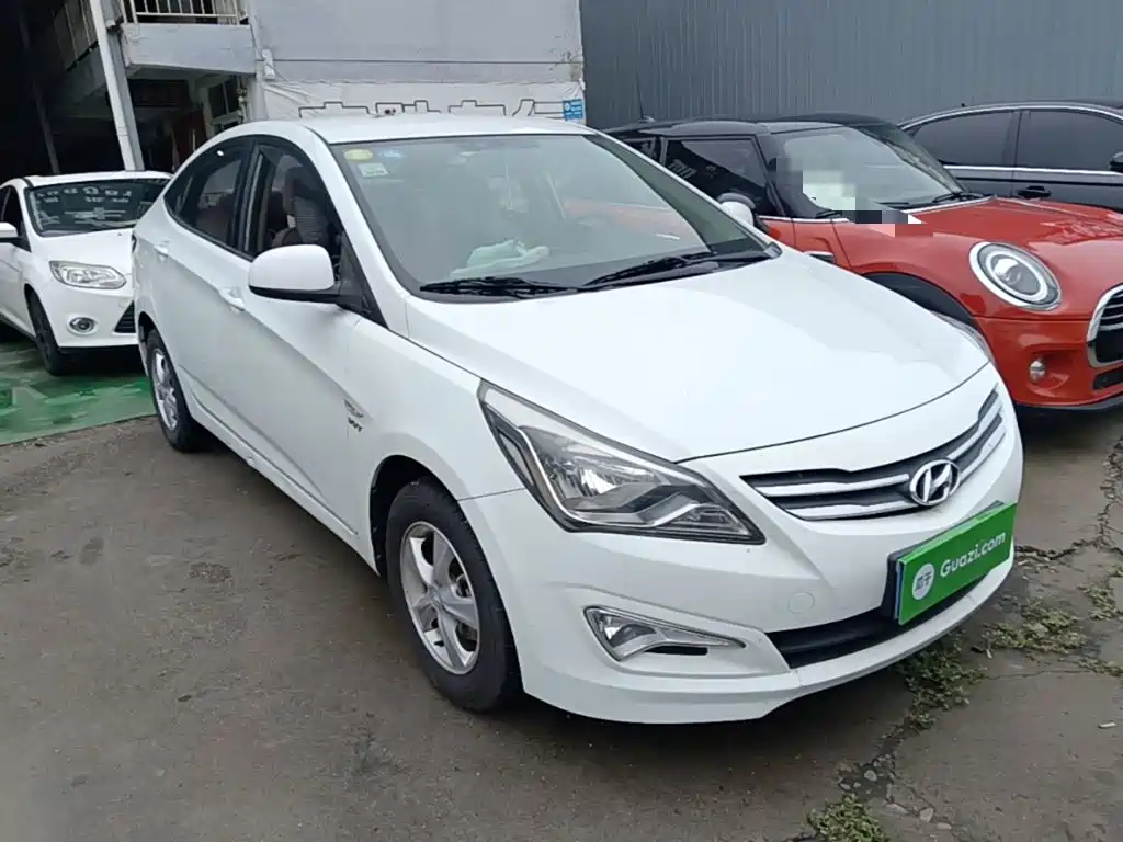 Hyundai Verna — миниатюра 4
