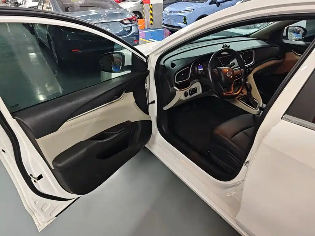 Buick Excelle — миниатюра 16
