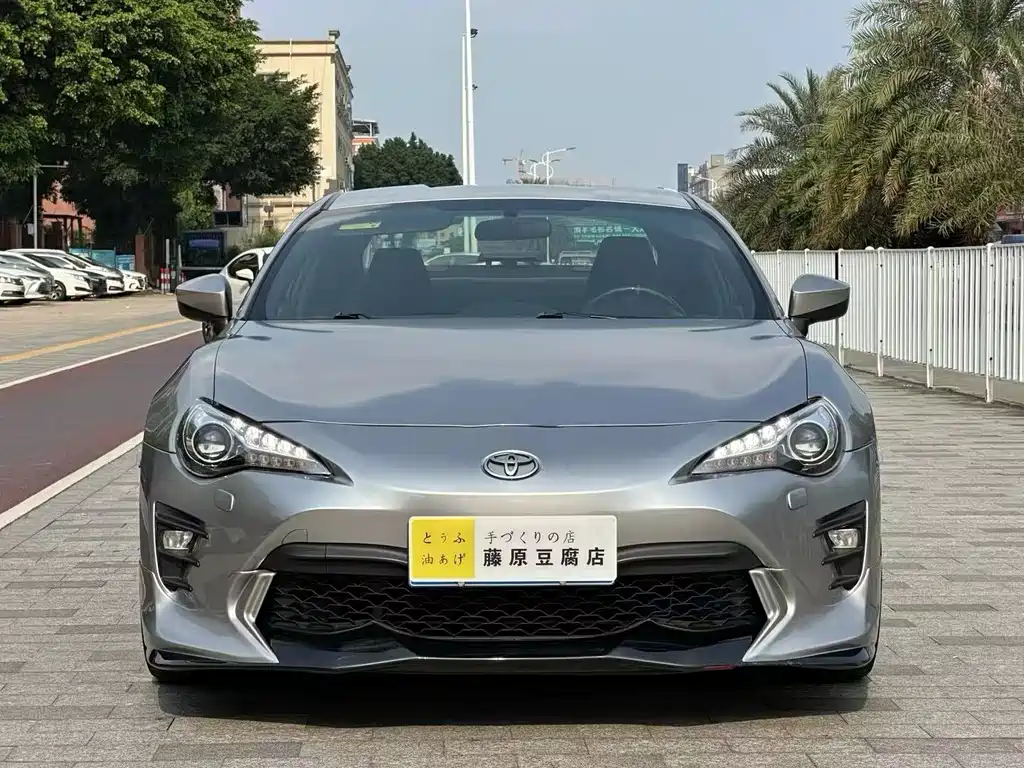 Toyota 86 — миниатюра 2