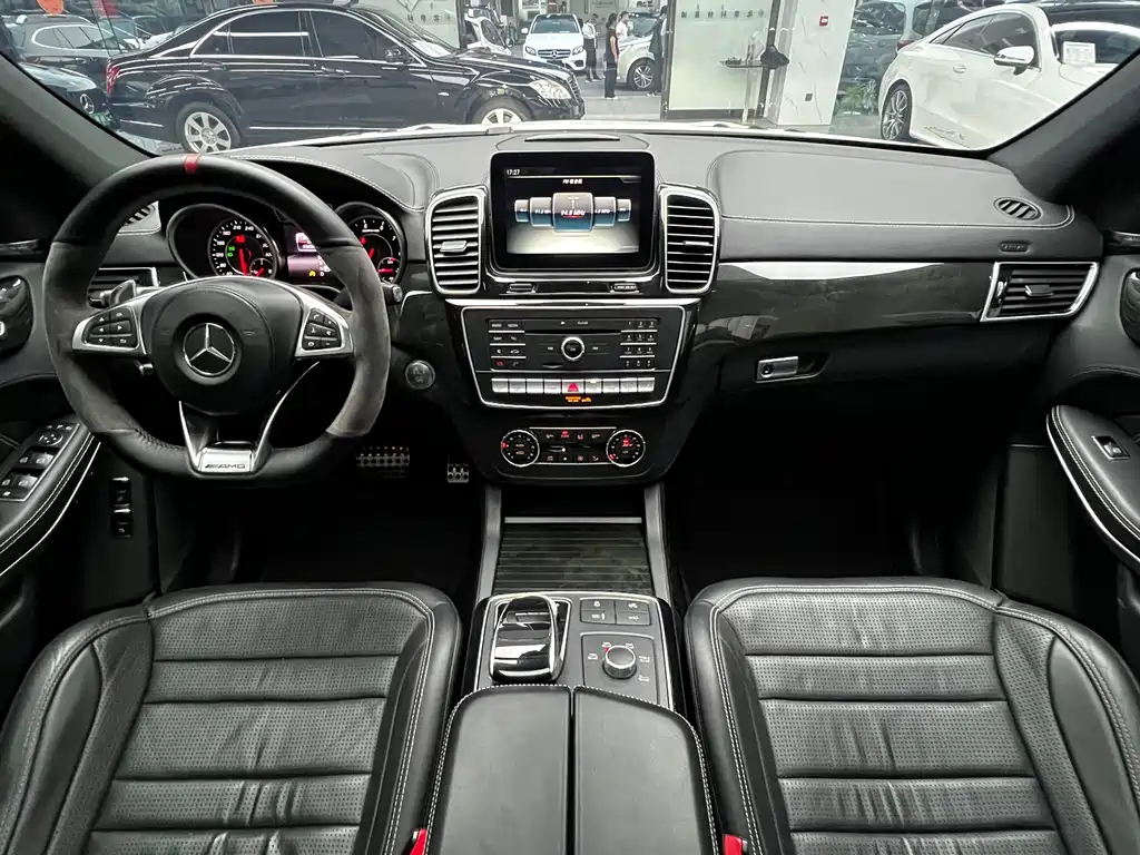 Mercedes-Benz GLS AMG — миниатюра 21