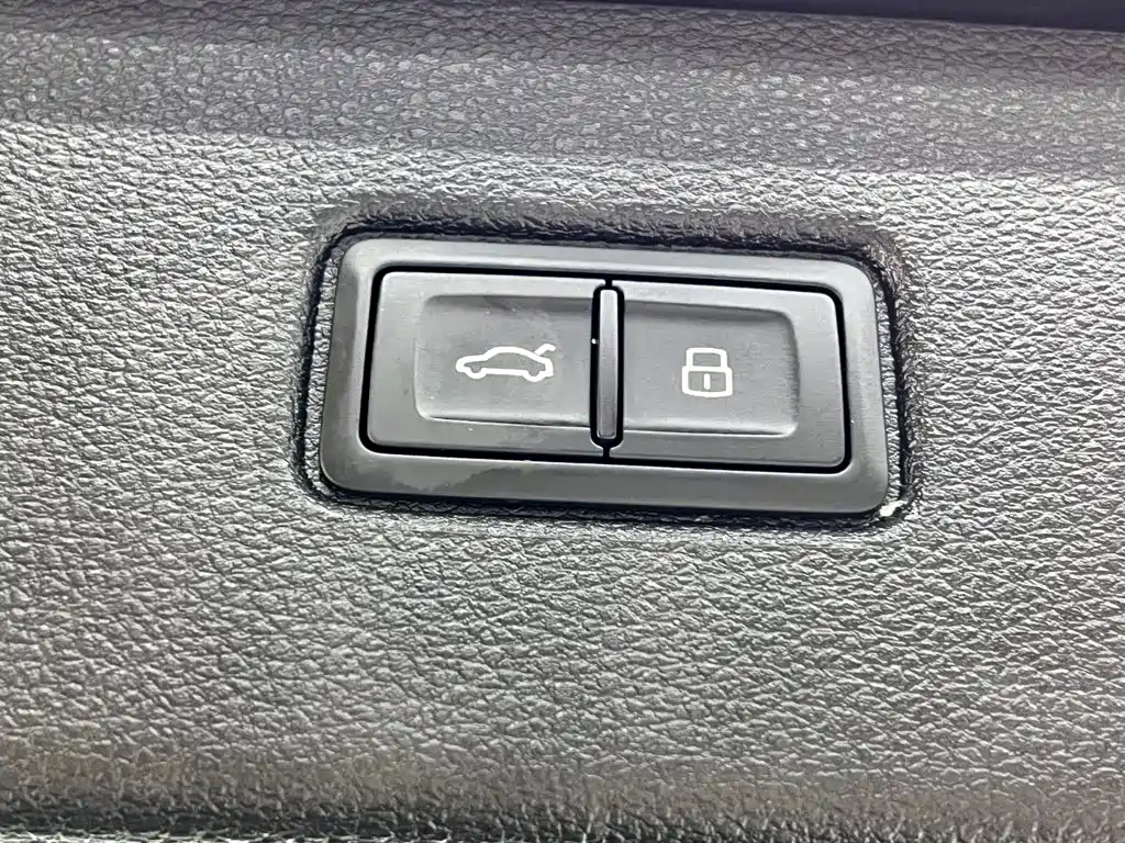 Audi Q7 — миниатюра 12