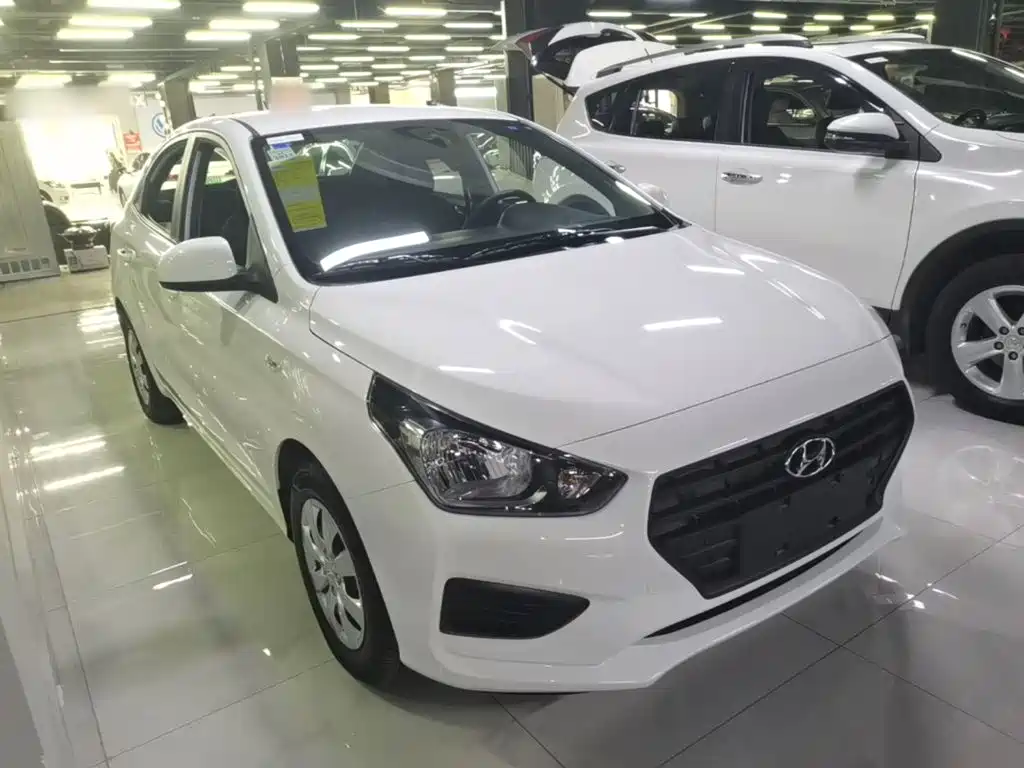 Hyundai Verna — миниатюра 4