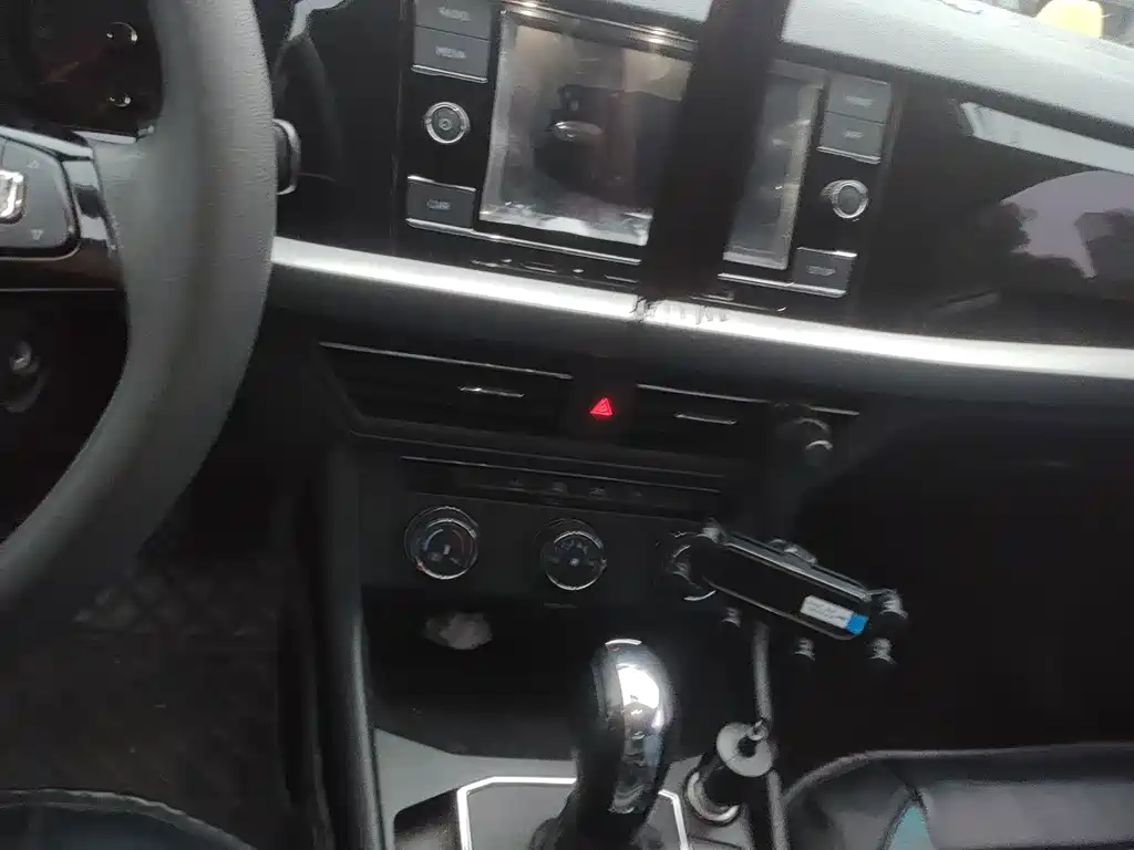 Volkswagen Lavida — миниатюра 11