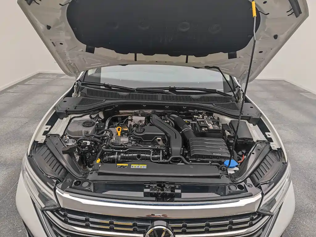 Volkswagen Sagitar — миниатюра 3
