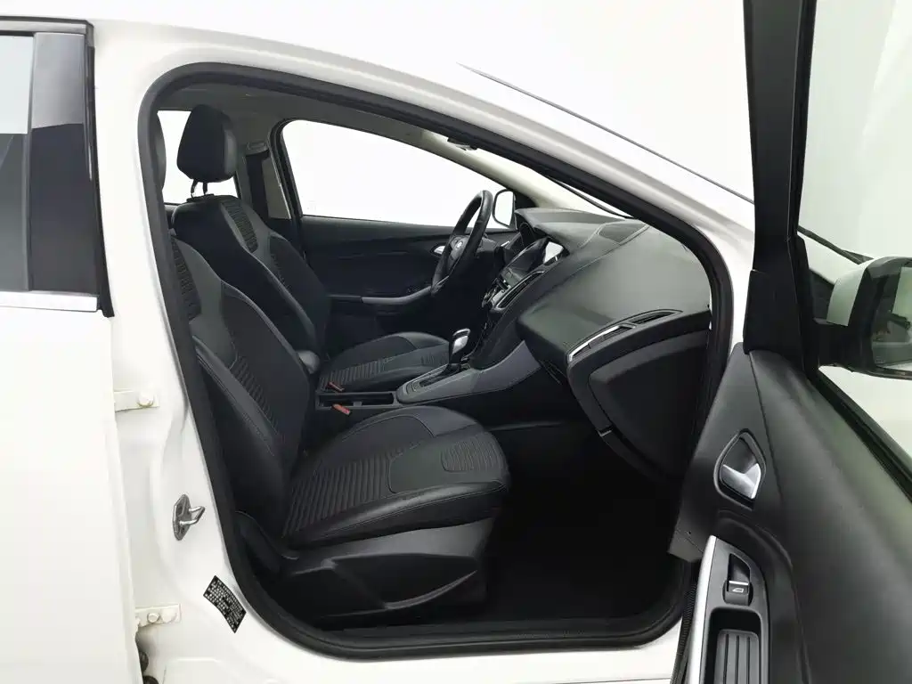 Ford Focus — миниатюра 23