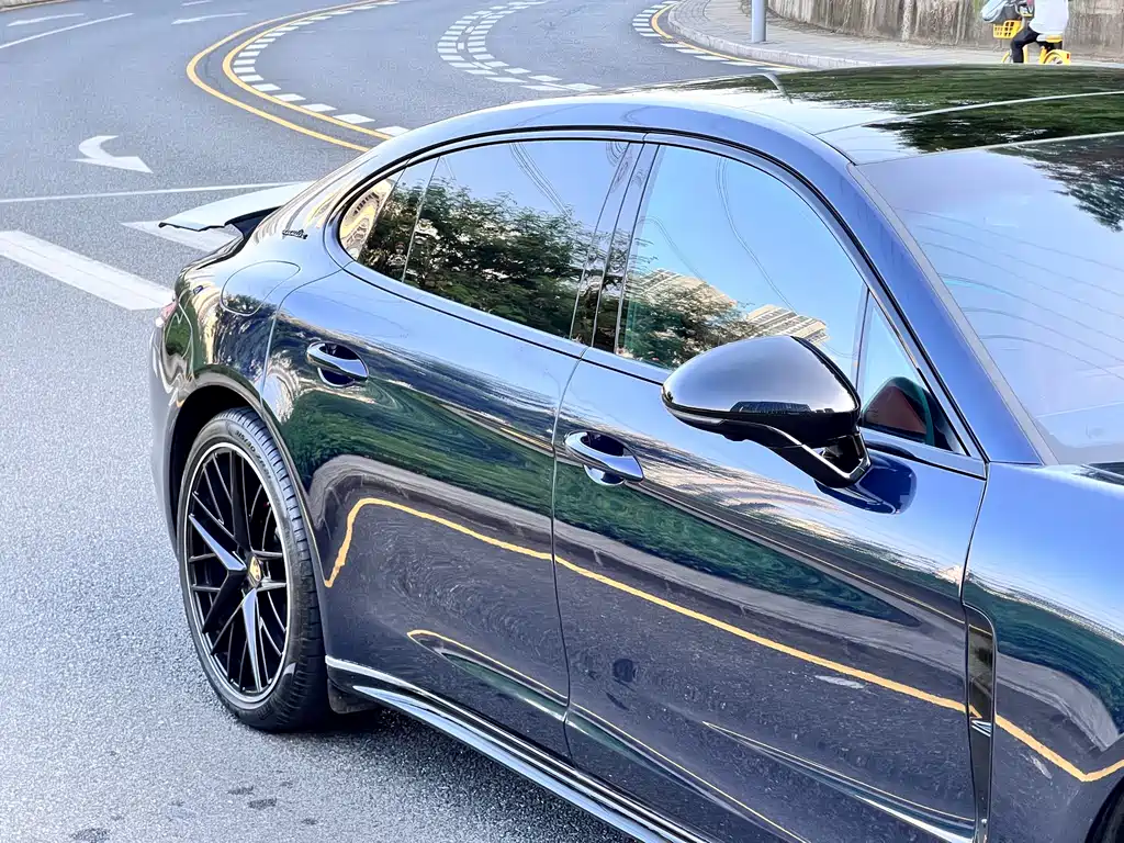 Porsche Panamera — миниатюра 18