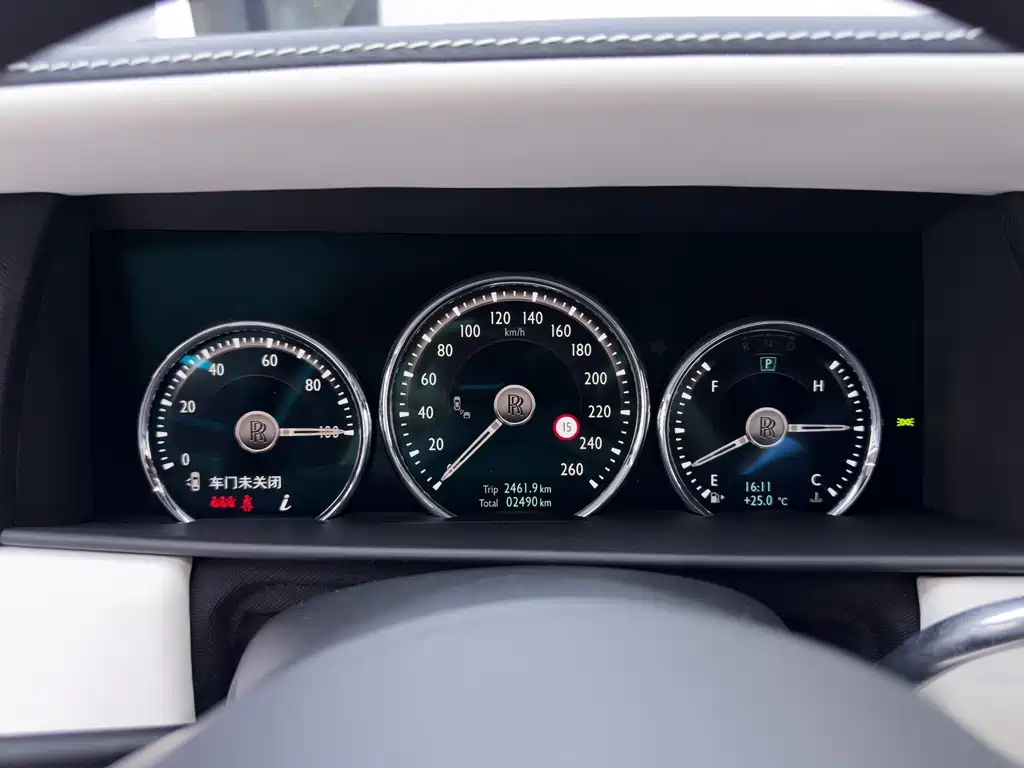 Rolls-Royce Cullinan — миниатюра 24