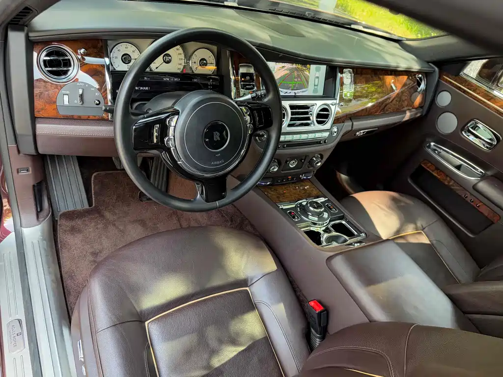 Rolls-Royce Ghost — миниатюра 10