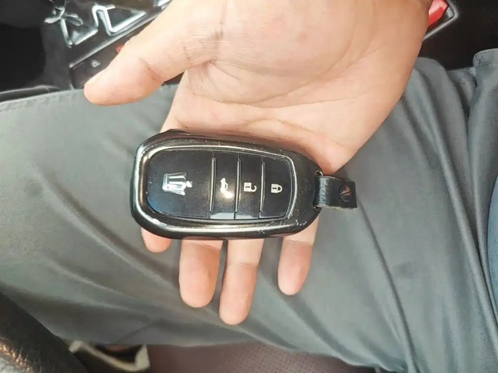 Toyota Crown — миниатюра 9