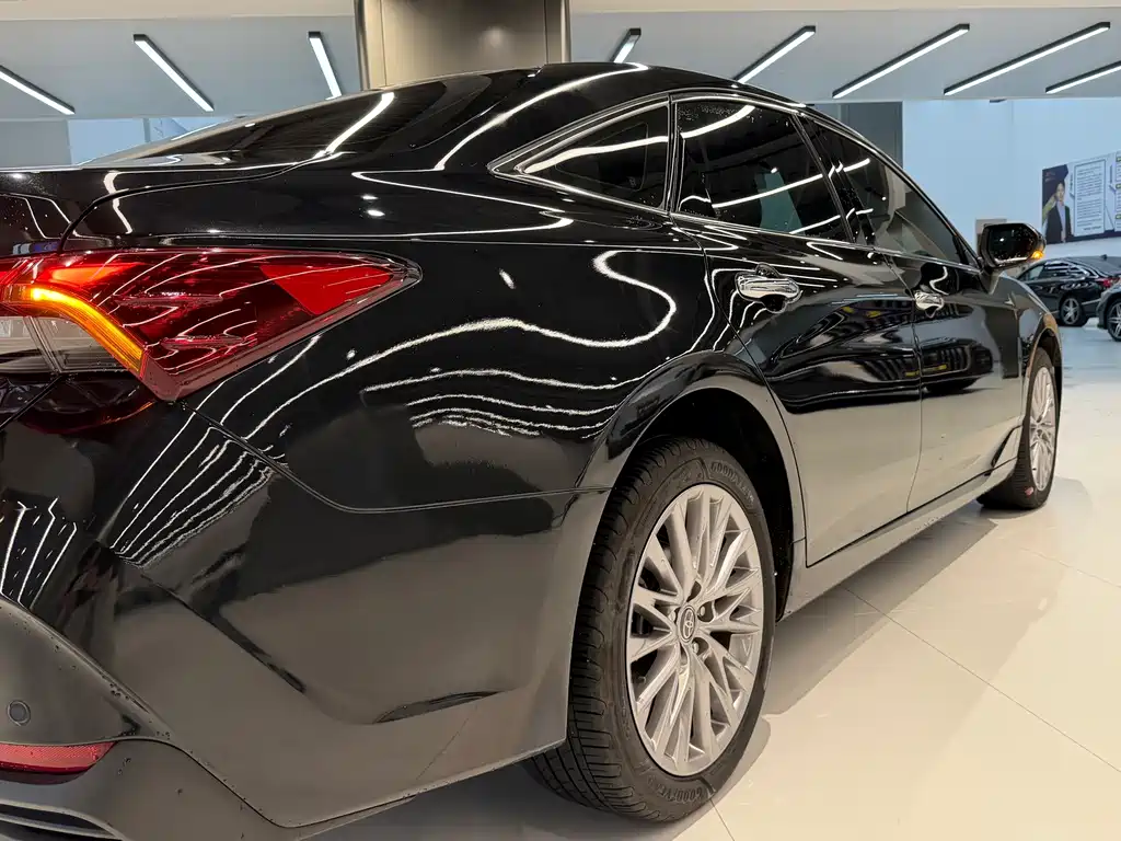 Toyota Avalon — миниатюра 16