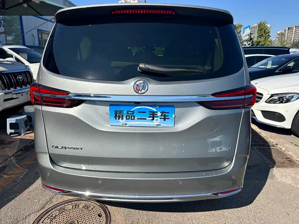 Buick GL8 — миниатюра 18