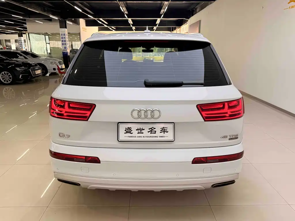 Audi Q7 — миниатюра 11