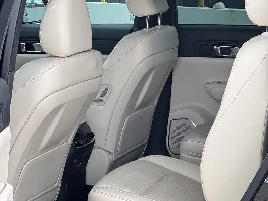 Li Auto Li ONE — миниатюра 13