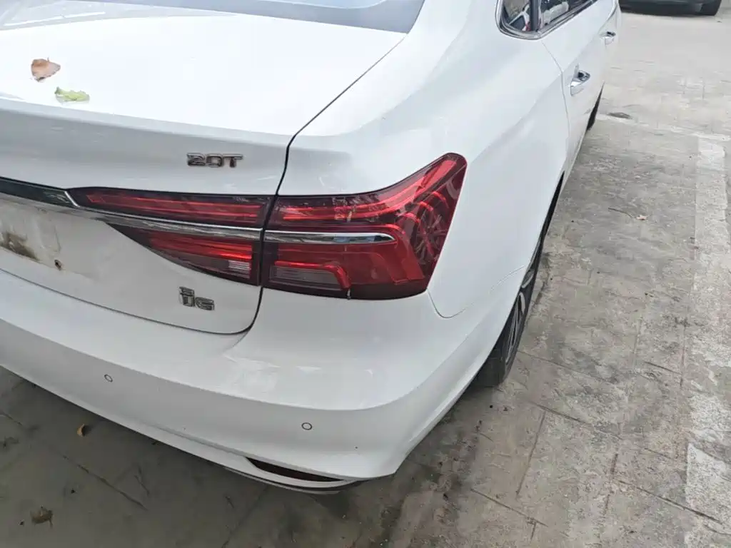 Roewe i6 Classic — миниатюра 8